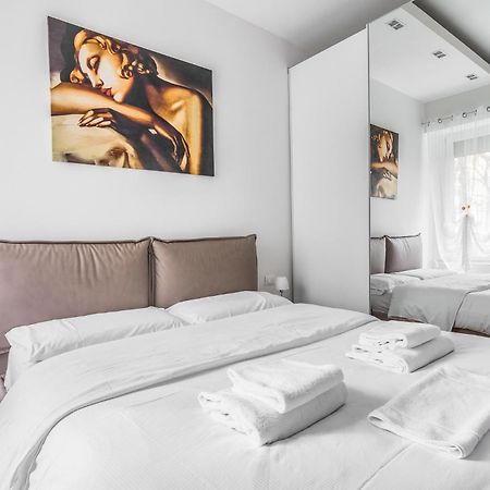 Ferienwohnung Milano Vetra-Parco Delle Basiliche 2 Pax- Wifi- Banfi Exterior foto