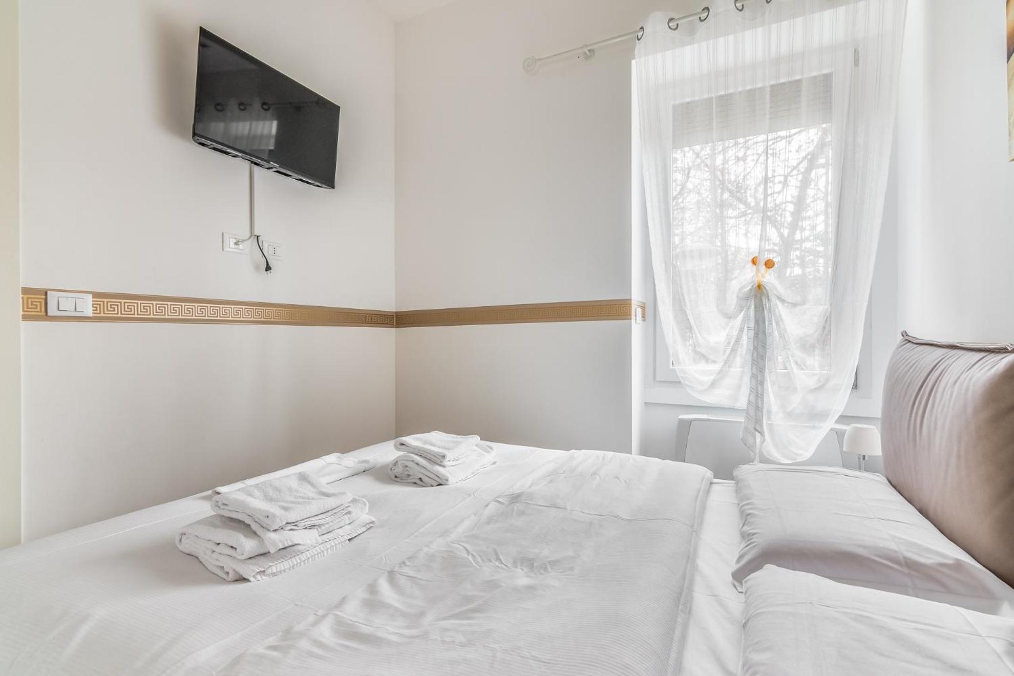 Ferienwohnung Milano Vetra-Parco Delle Basiliche 2 Pax- Wifi- Banfi Exterior foto