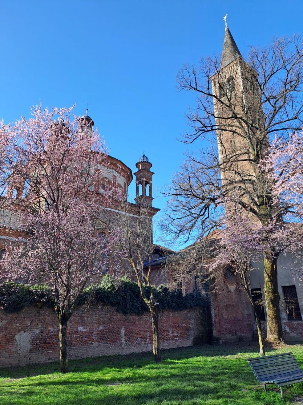 Ferienwohnung Milano Vetra-Parco Delle Basiliche 2 Pax- Wifi- Banfi Exterior foto